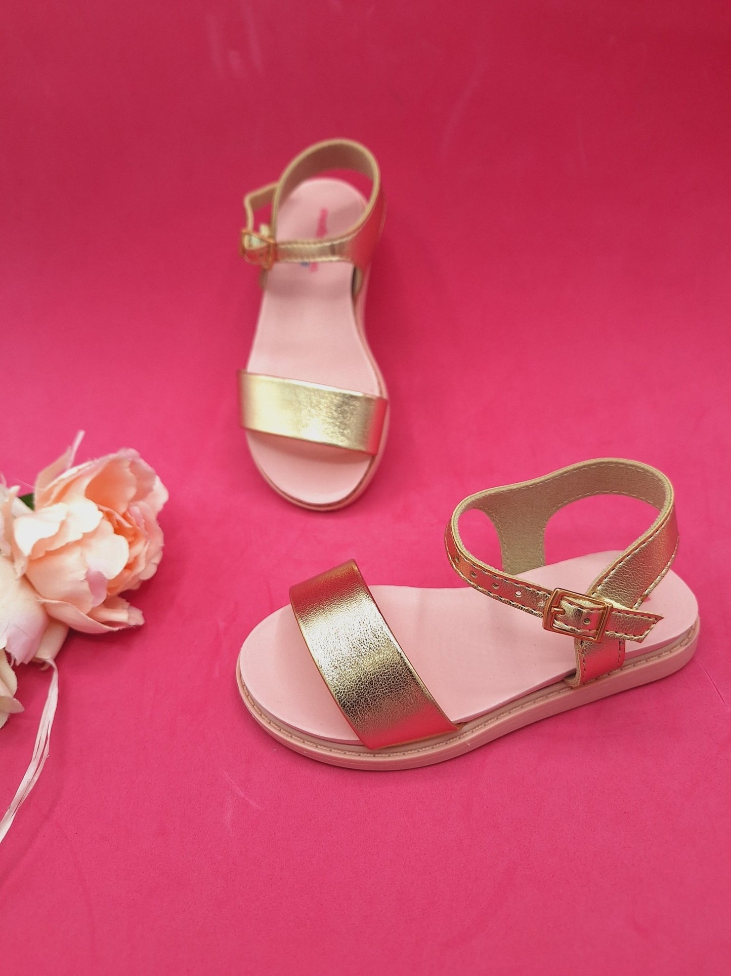 Sandalia Dorada para Miniprincesitas. - Magicas Princesas RD