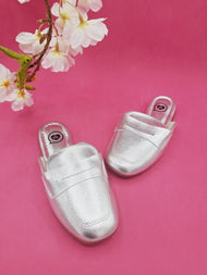 Mocasines plateados Molekinha.