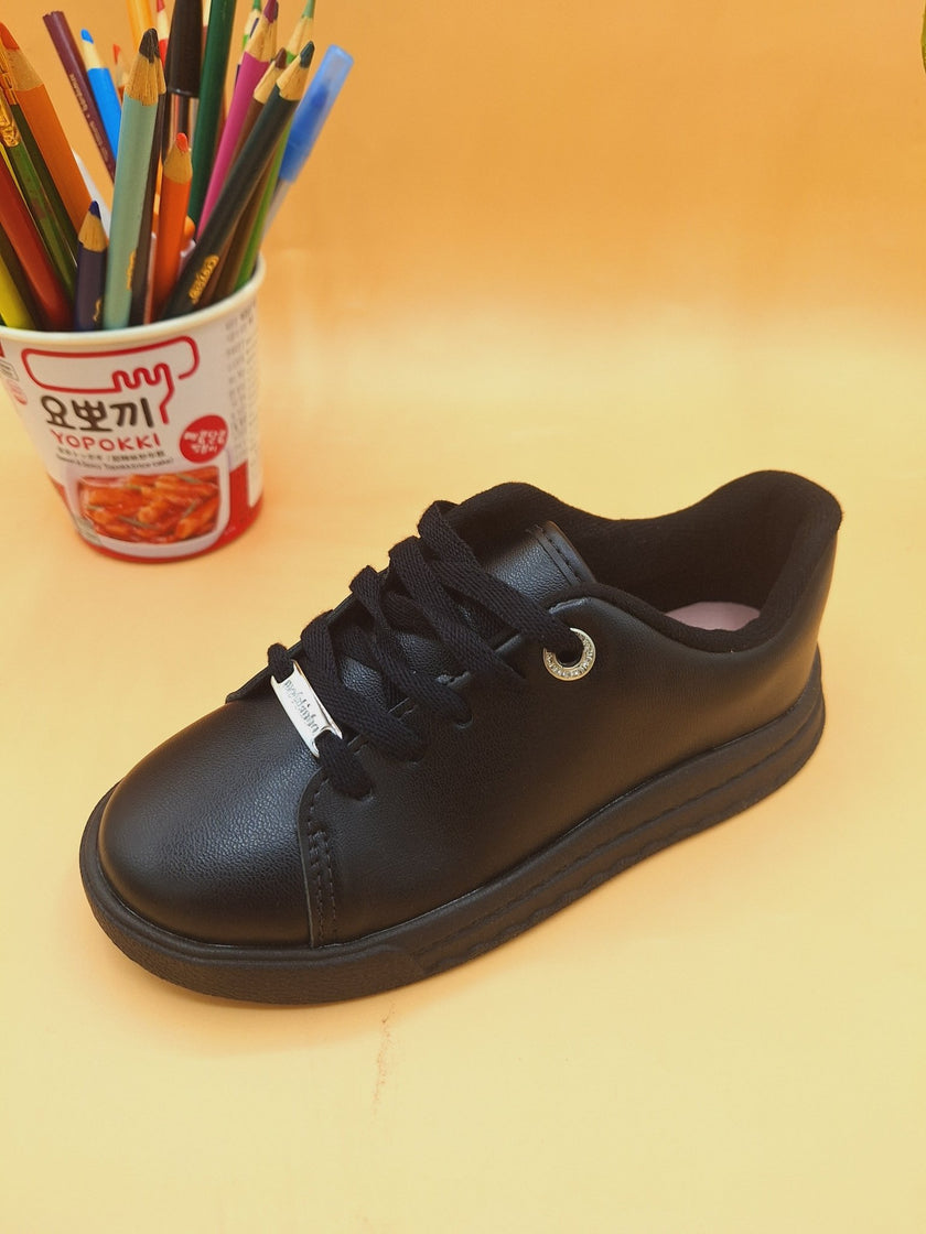 Tenis negros Molekinha