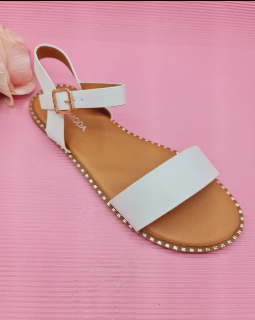 Sandalias blancas. - Magicas Princesas RD