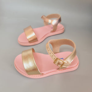 Sandalias doradas para Miniprincesitas