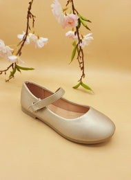 Ballerina Dorada