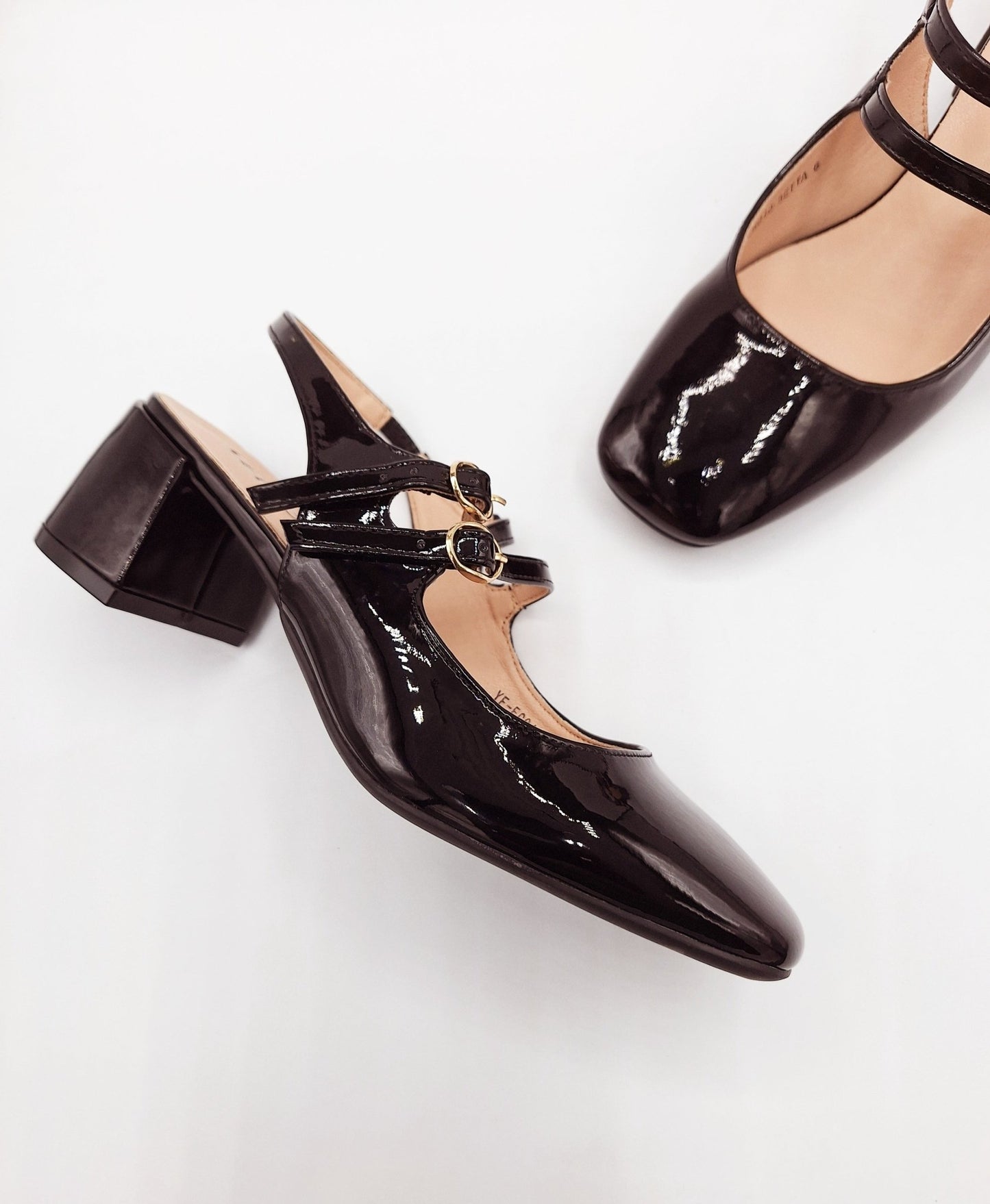 Zapatos estlo Maryjane tacon cuadrado negro. - Magicas Princesas RD